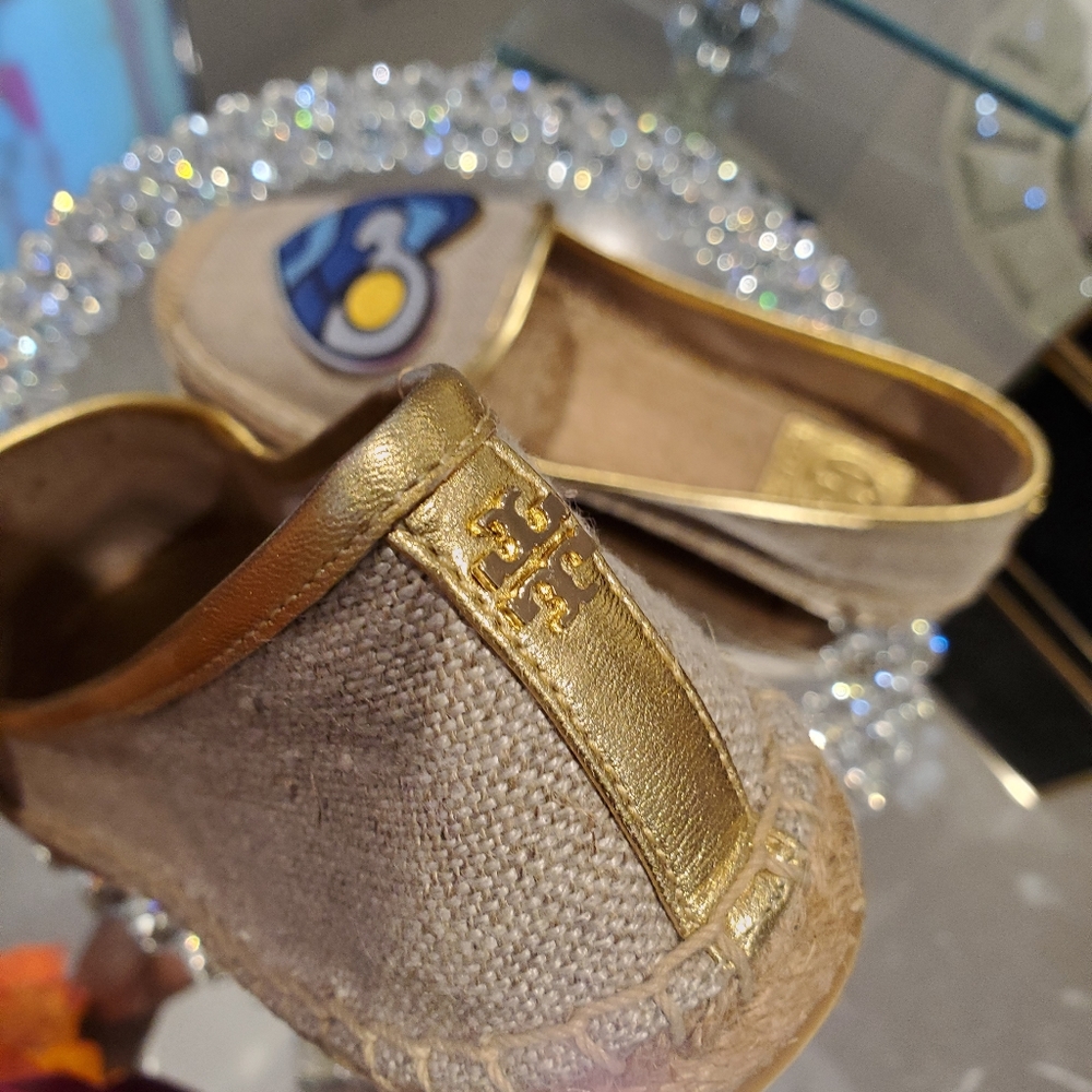 Shoes - Picture 3 of 5